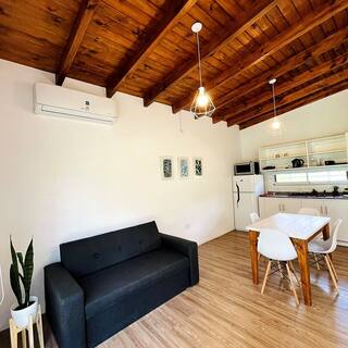 Living y cocina de un loft